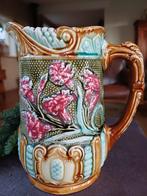 Franse brocante barbotine kan vaas pitcher bloemen majolica, Antiek en Kunst, Ophalen of Verzenden