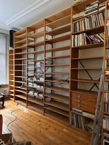 Lundia stelling/boekenkast groot beschikbaar voor biedingen