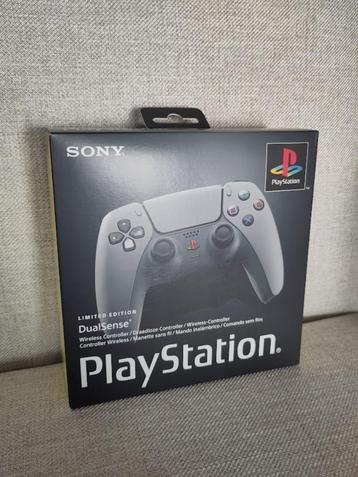 Playstation DualSense 30th Anniversary Controller - Sealed! beschikbaar voor biedingen