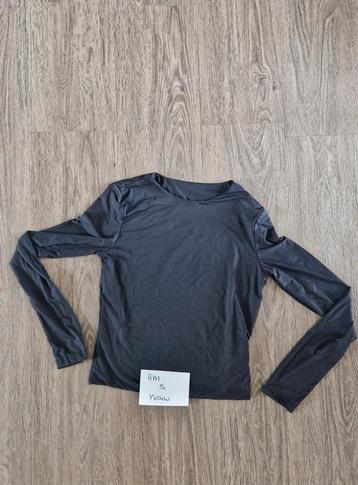 Dames kleding S.  beschikbaar voor biedingen
