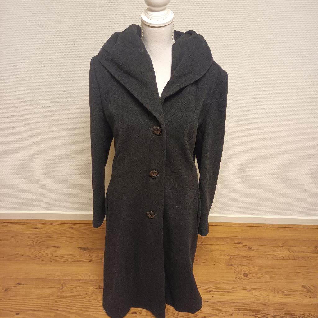 FUCHS SCHMITT Prachtige lange winterjas/mantel, maat 46, Kleding | Dames, Jassen | Winter, Zwart, Maat 46/48 (XL) of groter, Ophalen of Verzenden