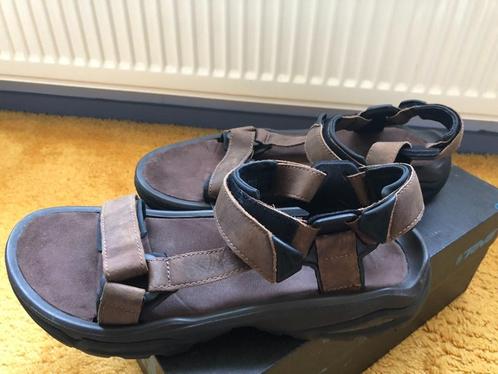 Nieuwe bruin Leren sandalen v. Teva mt 45.5, Kleding | Heren, Schoenen, Nieuw, Sandalen, Bruin, Ophalen of Verzenden