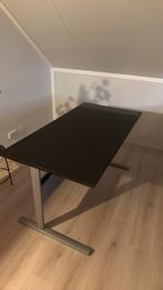 Zwart houten bureau met grijs onderstel, Huis en Inrichting, Bureaus, Ophalen of Verzenden, Zo goed als nieuw, Bureau