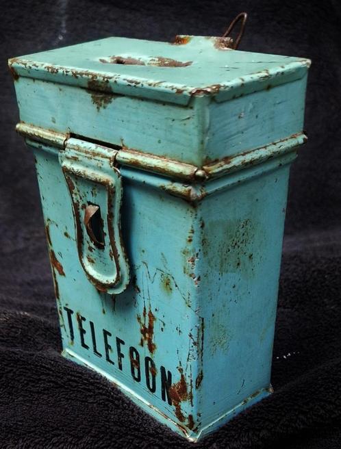 Zeer Oud ijzeren collectebusje  spaarpot TELEFOON 19e eeuw?, Verzamelen, Blikken, Gebruikt, Overige, Overige merken, Ophalen of Verzenden