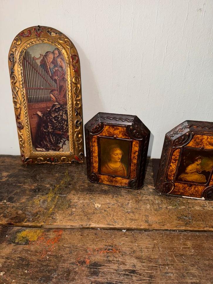 Houten paneel en 2 boeksteunen met barok voorstellingen, Antiek en Kunst, Curiosa en Brocante, Ophalen of Verzenden