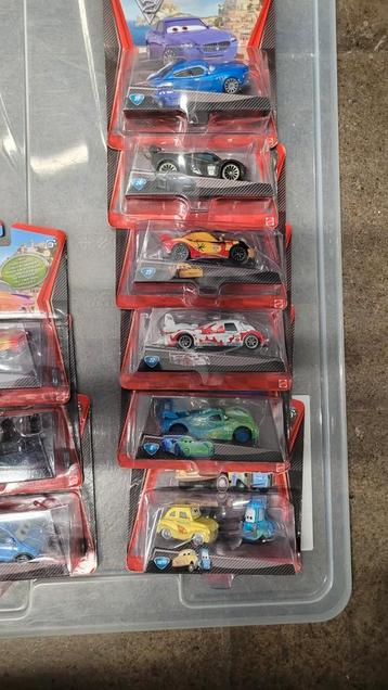 Cars diecast voertuigen in originele verpakking  beschikbaar voor biedingen