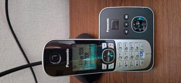 Panasonic draadloze telefoon basis +2 handsets. Bieden svp! beschikbaar voor biedingen