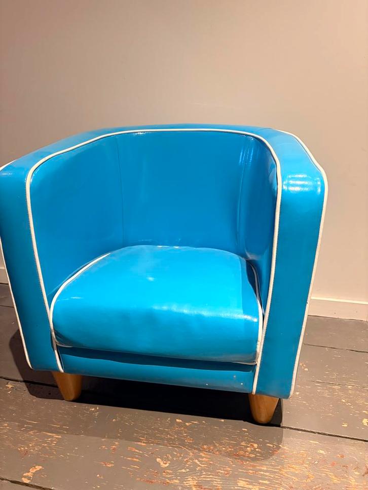 Blauwe kinder fauteuil in goede staat, Kinderen en Baby's, Kinderkamer | Tafels en Stoelen, Zo goed als nieuw, Stoel(en), Ophalen