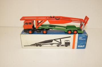 Lion Car nr 60 DAF 2800 Autotransporter mint in box beschikbaar voor biedingen