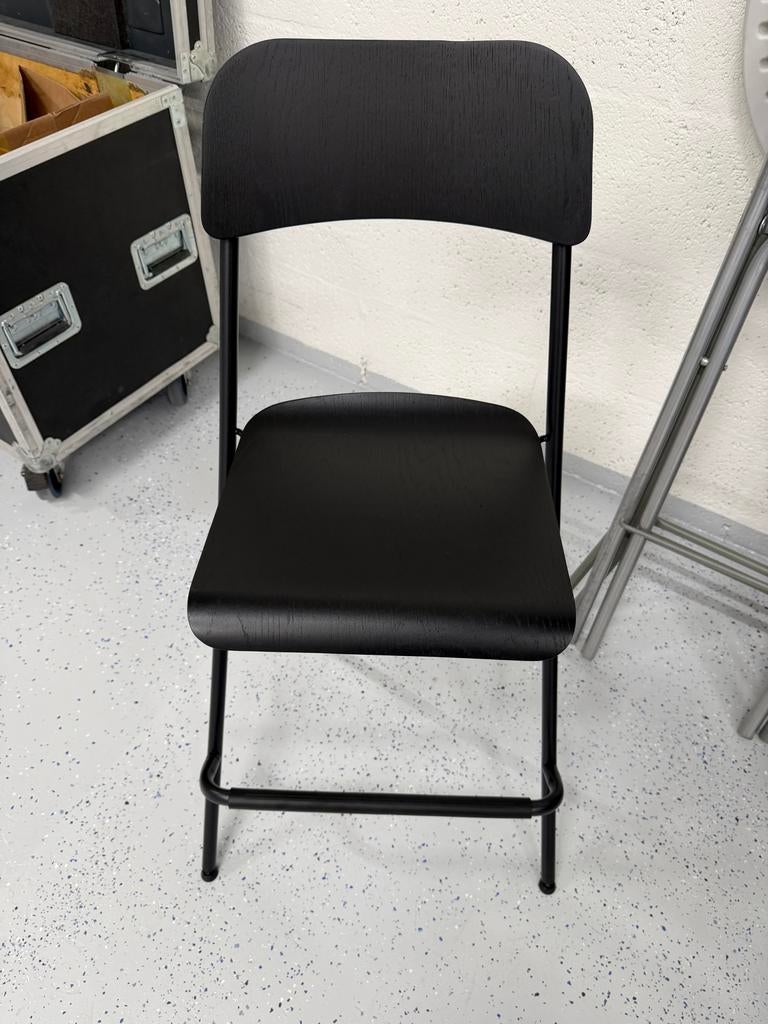 Ikea barkruk, Ophalen