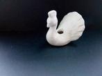 Beeldje wit van een pauw, Verzamelen, Beelden en Beeldjes, Ophalen of Verzenden, Gebruikt, Dier
