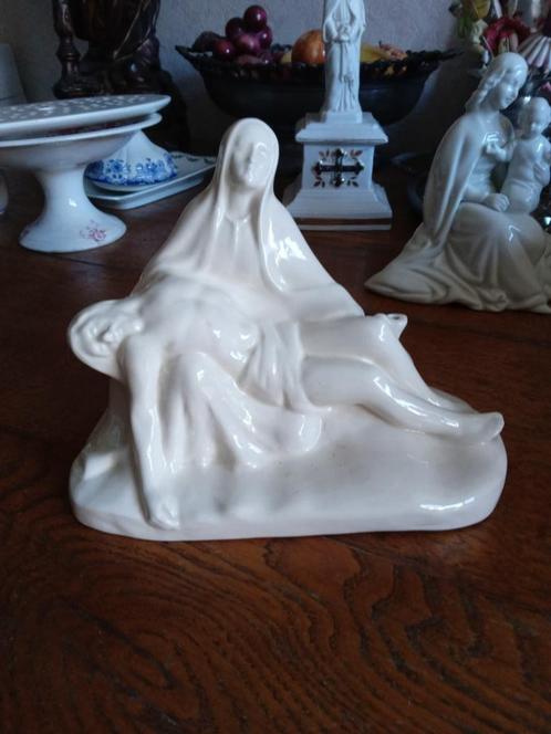 Mooie gave PIËTA uit Frankrijk, Antiek en Kunst, Antiek | Religie, Ophalen of Verzenden