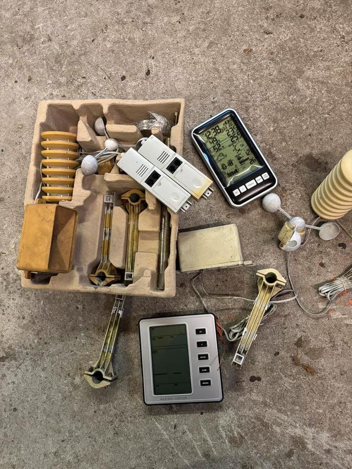 Alecto weerstations 3900 en 3000, Audio, Tv en Foto, Weerstations en Barometers, Gebruikt, Weerstation, Ophalen of Verzenden