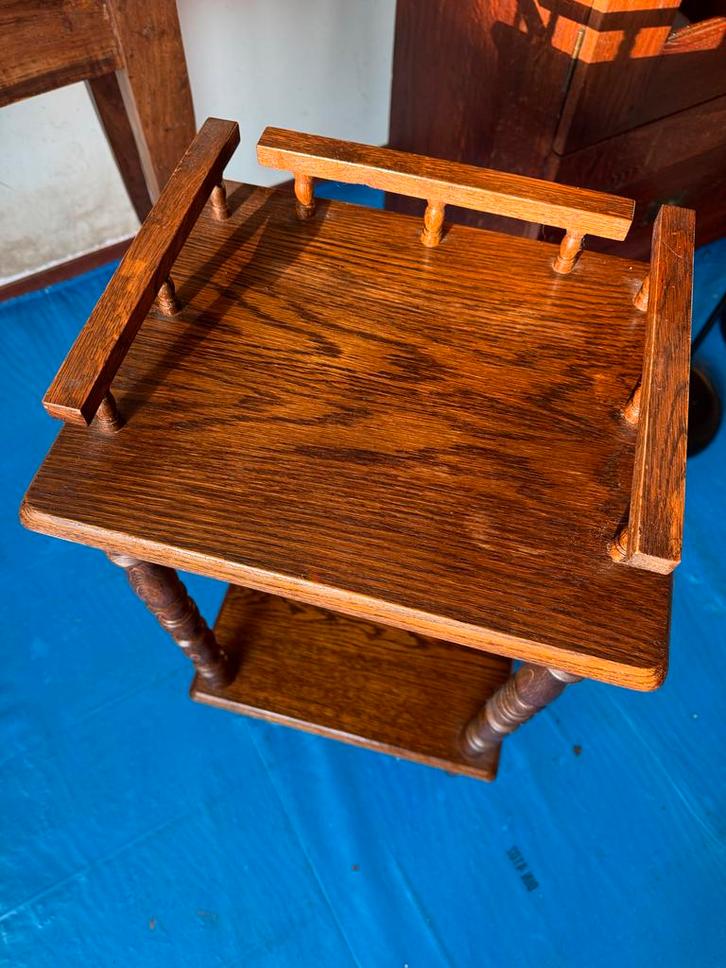 Antieke houten bijzettafel, Huis en Inrichting, Tafels | Bijzettafels, Gebruikt, Vierkant, 45 tot 60 cm, Minder dan 55 cm, Hout