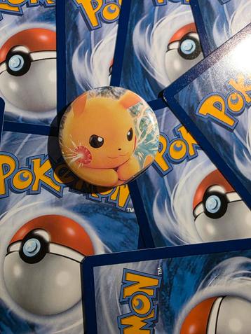 Pikachu EX pokémon button beschikbaar voor biedingen