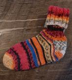 Handgebreide kinder sokken 32/33 nieuw, Jongen of Meisje, Nieuw, Ophalen of Verzenden, Sokken