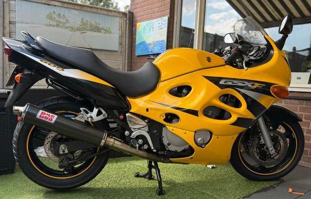 Suzuki GSX 600F Gele Sportmotor Weinig km gereden !1.950,00, Motoren, Motoren | Suzuki, Particulier, Sport, meer dan 35 kW, 4 cilinders