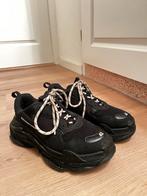 Balenciaga Triple S - Maat 42, Kleding | Heren, Schoenen, Ophalen of Verzenden, Zo goed als nieuw, Zwart, Sneakers of Gympen