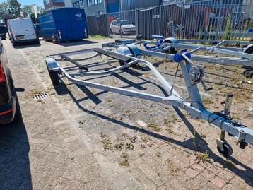 Amerikaanse escort trailer met een 1250KG as !! beschikbaar voor biedingen
