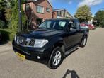Nissan Navara 2.5 dCi SE King Cab, Auto's, Gebruikt, Overige modellen, 4 cilinders, Zwart