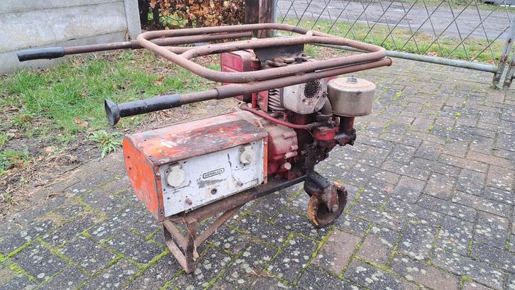 Aggregaat 4000W (opknapper), Doe-het-zelf en Verbouw, Aggregaten, Gebruikt, Benzine, Ophalen