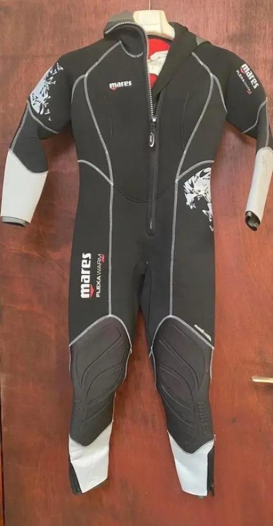 Duikpak 7mm mares dames Flexa Warm lengte rond 173cm, Watersport en Boten, Duiken, Zo goed als nieuw, Duikpak, Ophalen of Verzenden