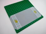 Lego nr 1058 baseplate 16x16 vrachtwagen driveway, Ophalen of Verzenden, Gebruikt, Losse stenen, Lego