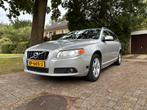 Volvo V70 2.5 T AUT 2009 Grijs Automaat 230PK momentum, Auto's, Volvo, Euro 5, 1800 kg, Zwart, Leder en Stof
