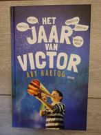 Leesboek: het jaar van Victor - Aby Hartog, Boeken, Kinderboeken | Jeugd | 10 tot 12 jaar, Aby Hartog, Zo goed als nieuw, Ophalen