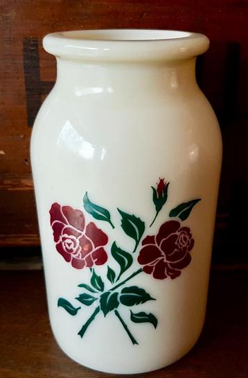 Vintage opaline vaas, Roos beschikbaar voor biedingen