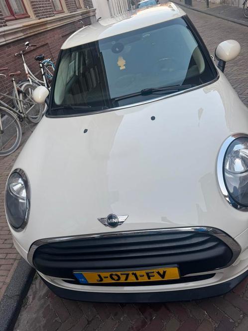 Mini 1.2 ONE 75KW 5D AUT 2016 Wit, Auto's, Mini, Particulier, One, Airbags, Cruise Control, Elektrische ramen, Isofix, Mistlampen