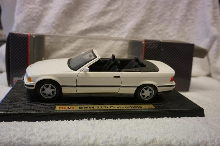 BMW E36 1:18 Maisto Cabrio 325i Wit, Hobby en Vrije tijd, Modelauto's | 1:18, Gebruikt, Auto, Maisto, Ophalen of Verzenden