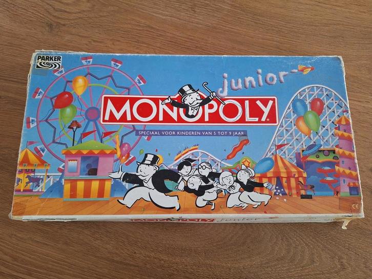 Monopoly Junior - Klassieker voor de kleintjes!, Hobby en Vrije tijd, Gezelschapsspellen | Bordspellen, Gebruikt, Drie of vier spelers