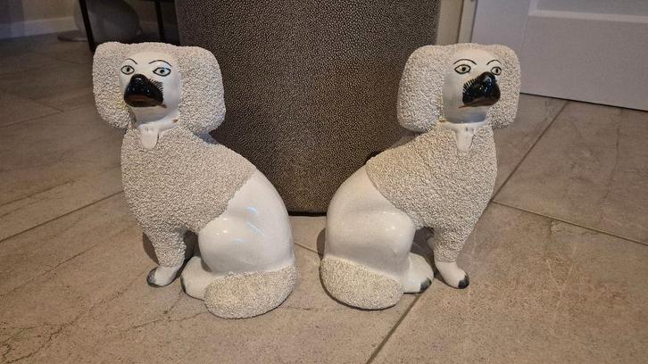 Hondenbeeldjes poedel, Antiek en Kunst, Antiek | Keramiek en Aardewerk, Ophalen