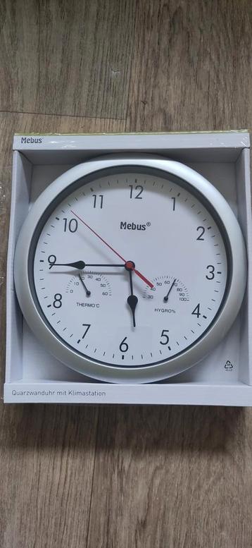 Klok nieuw beschikbaar voor biedingen