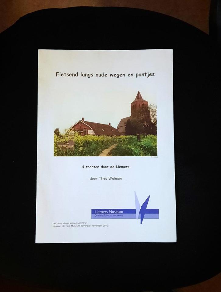 4 FIETSROUTES "Langs oude wegen en pontjes" rondom ZEVENAAR, Boeken, Reisgidsen, Zo goed als nieuw, Fiets- of Wandelgids, Benelux