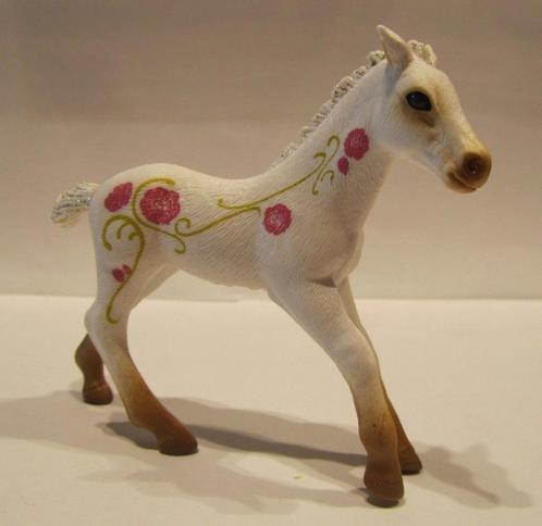 Schleich 82877 bloemenveulen Linea, Verzamelen, Dierenverzamelingen, Zo goed als nieuw, Beeldje of Figuurtje, Paard, Ophalen of Verzenden