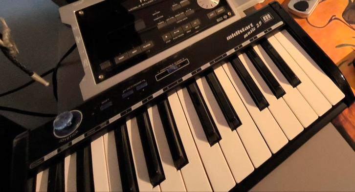 Miditech Midistart Music 25, Muziek en Instrumenten, Midi-apparatuur, Zo goed als nieuw, Ophalen of Verzenden