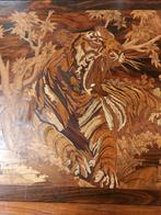 Antiek teak hardhouten wandpaneel inlegwerk van een tijger, Antiek en Kunst, Ophalen