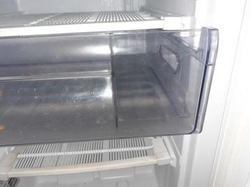 Tafel model vriezer aangeboden beschikbaar voor biedingen