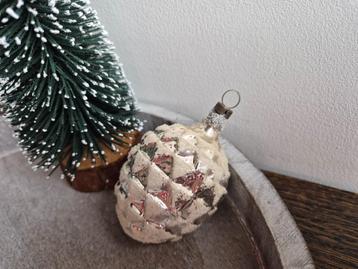 Vintage kerstbal dennenappel 483 beschikbaar voor biedingen
