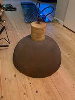 Vintage hanglamp met houten details, Ophalen, Gebruikt, Hout, 50 tot 75 cm