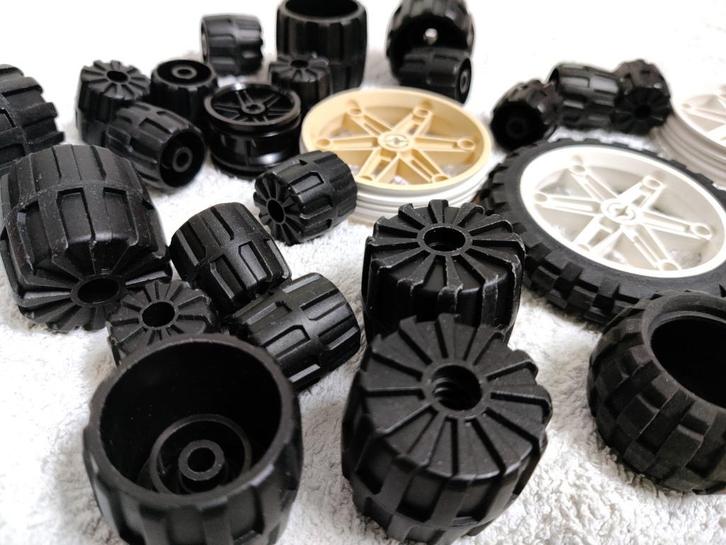 Lego Diverse banden velgen wielen, Kinderen en Baby's, Speelgoed | Duplo en Lego, Gebruikt, Lego, Losse stenen, Ophalen of Verzenden