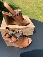 Bruine sleehak van Esprit EDC maat 36, Kleding | Dames, Schoenen, Bruin, Ophalen of Verzenden, Zo goed als nieuw, Schoenen met hoge hakken