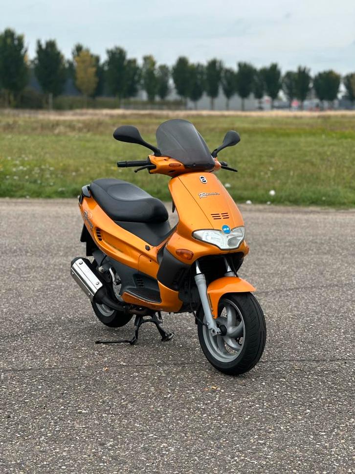 Gilera Runner A1 172cc Oranje, Fietsen en Brommers, Scooters | Piaggio, Gebruikt, Overige modellen, Tweetakt, Ophalen