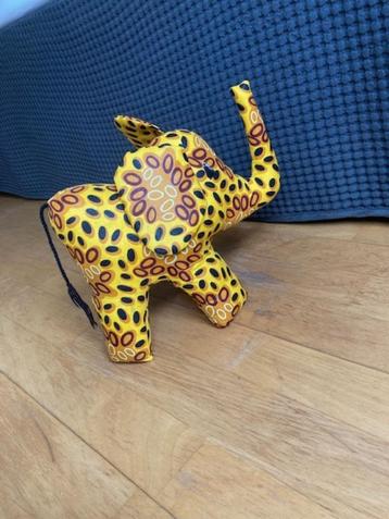 deurstopper vrolijke olifant beschikbaar voor biedingen