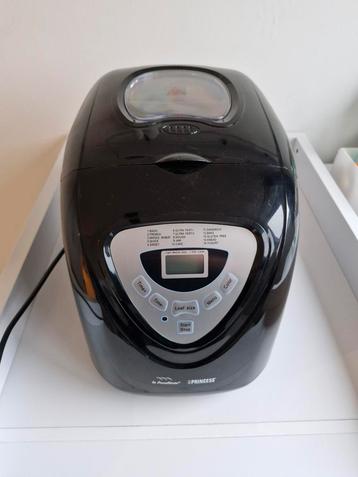 Broodbakmachine princess beschikbaar voor biedingen