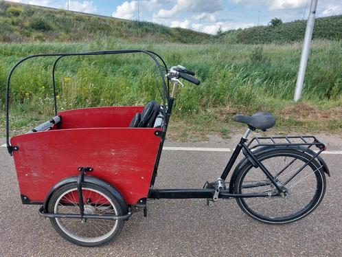 Bakfiets 4 kinderen + zitkussens en gordel + Axa slot + huif, Fietsen en Brommers, Fietsen | Bakfietsen, Zo goed als nieuw, Overige merken