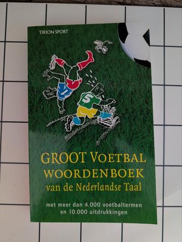 Groot Voetbal Woordenboek 2006 beschikbaar voor biedingen