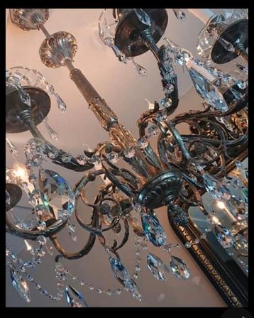 2 zware Barok kroonluchters met Swarovski kristallen  beschikbaar voor biedingen